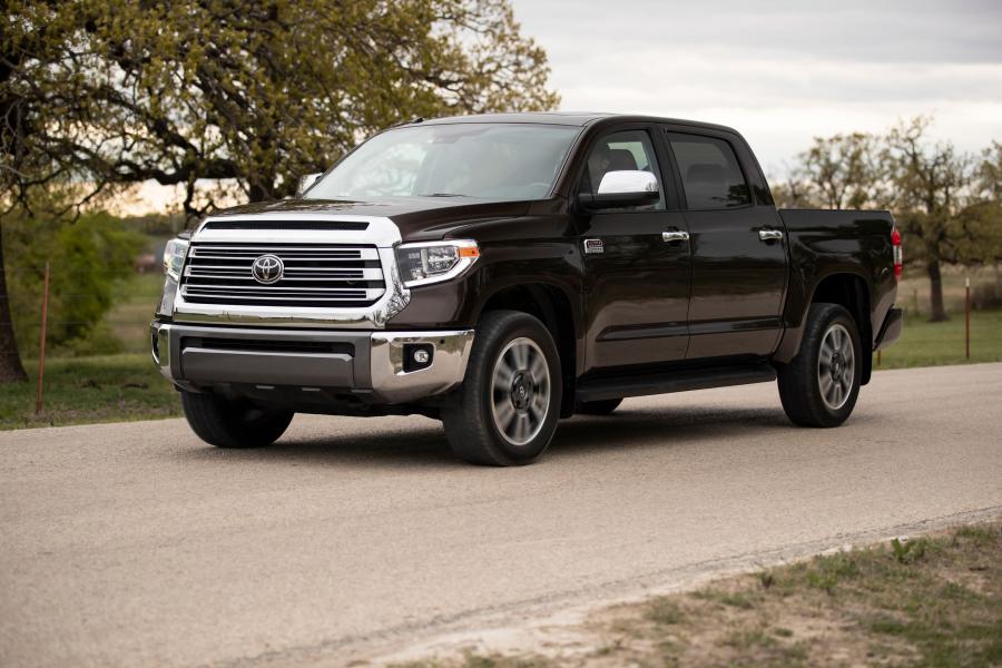  Toyota Tundra 1794 Edition CrewMax 2017 года  (фото 3 из 22)